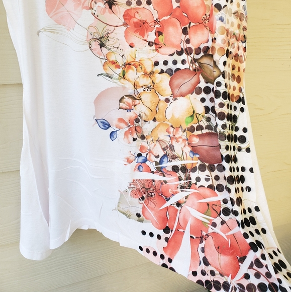 Decree Eclectic Orange Floral Polka-dot Graphic Printed Shark-bite Tunic Top - Picture 7 of 13